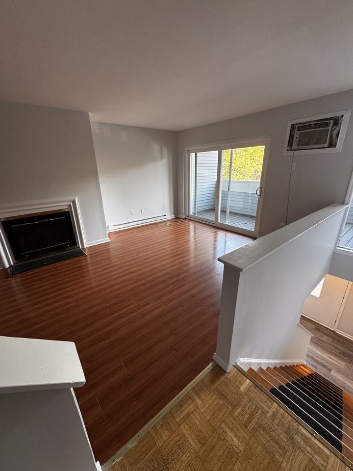 1 Beaver Brook Rd #18 - Photo 3 of 10