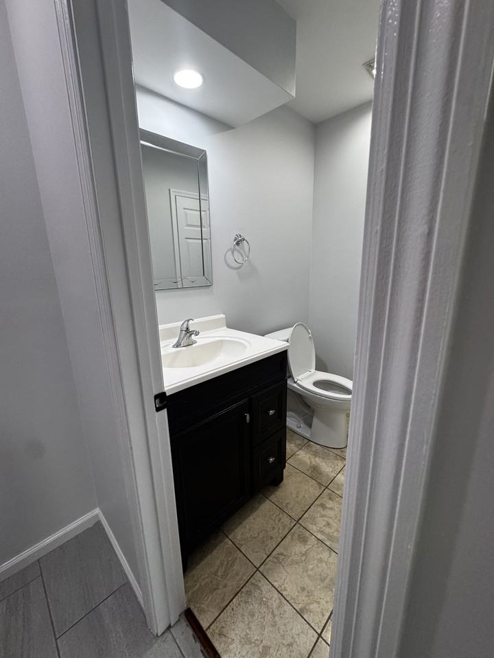 1 Beaver Brook Rd #18 - Photo 5 of 10