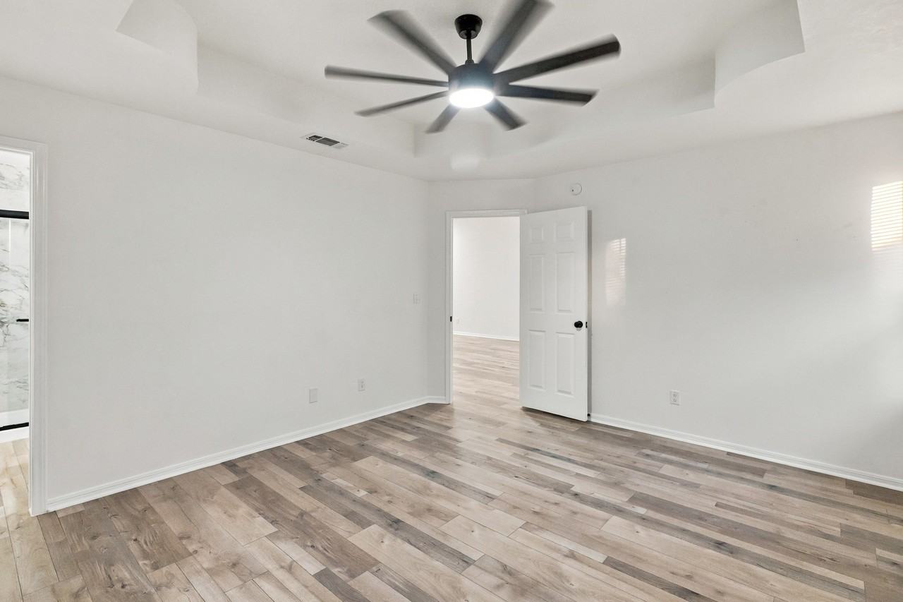 702 Atlas Ave #NA - Photo 6 of 20