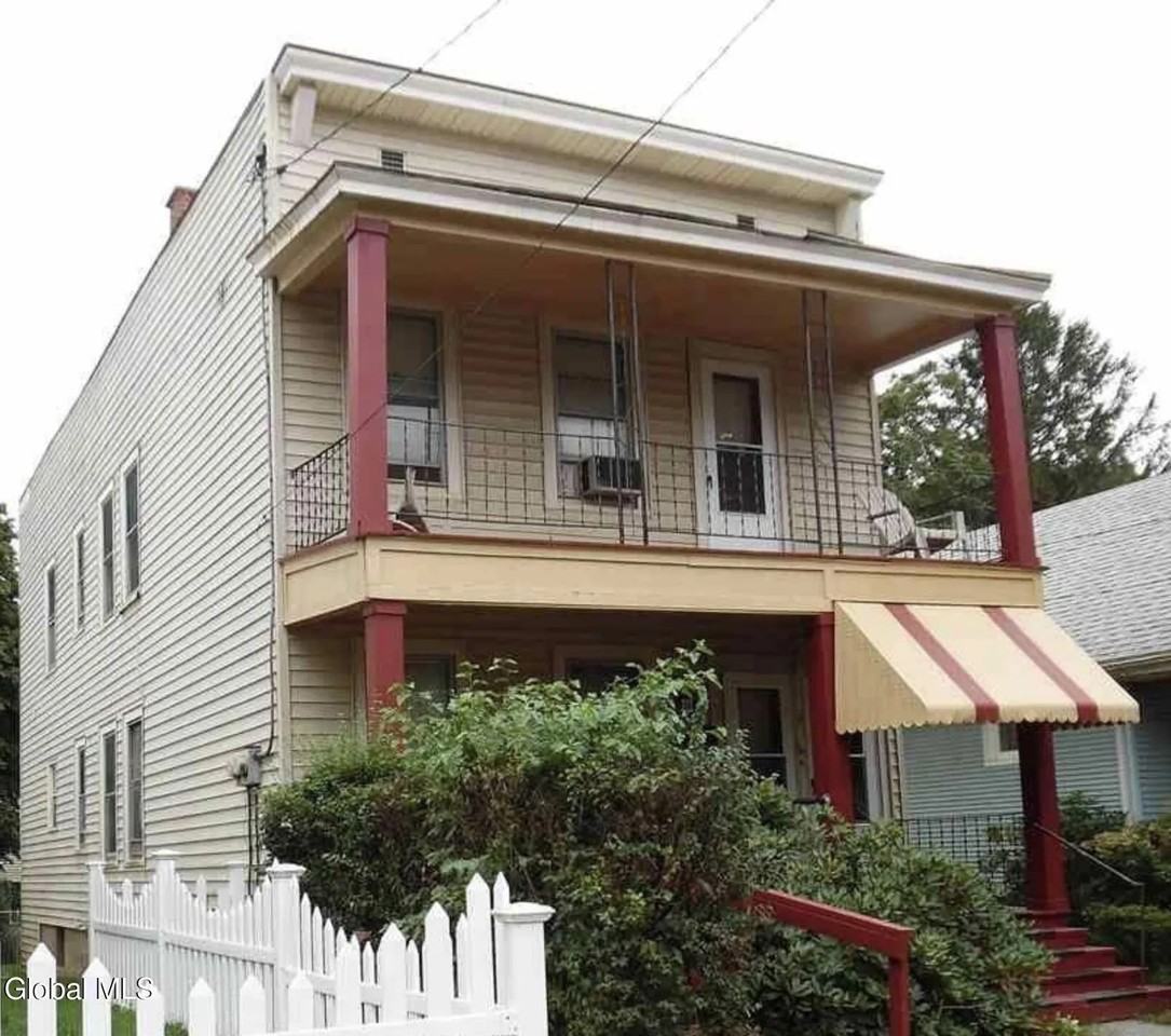 9 Pennsylvania Ave #1