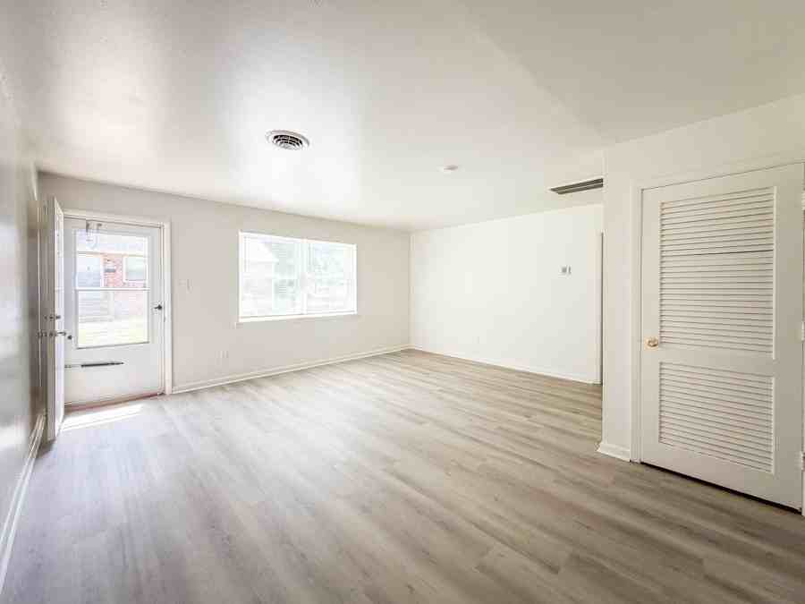 7903 Noel Ct #7903 - Photo 7 of 8