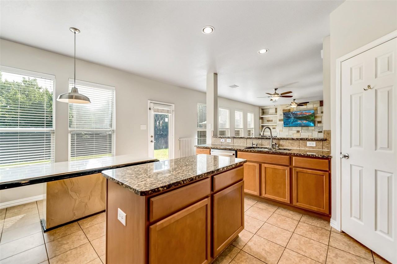 3100 Whispering Pine Blvd #NA - Photo 4 of 17