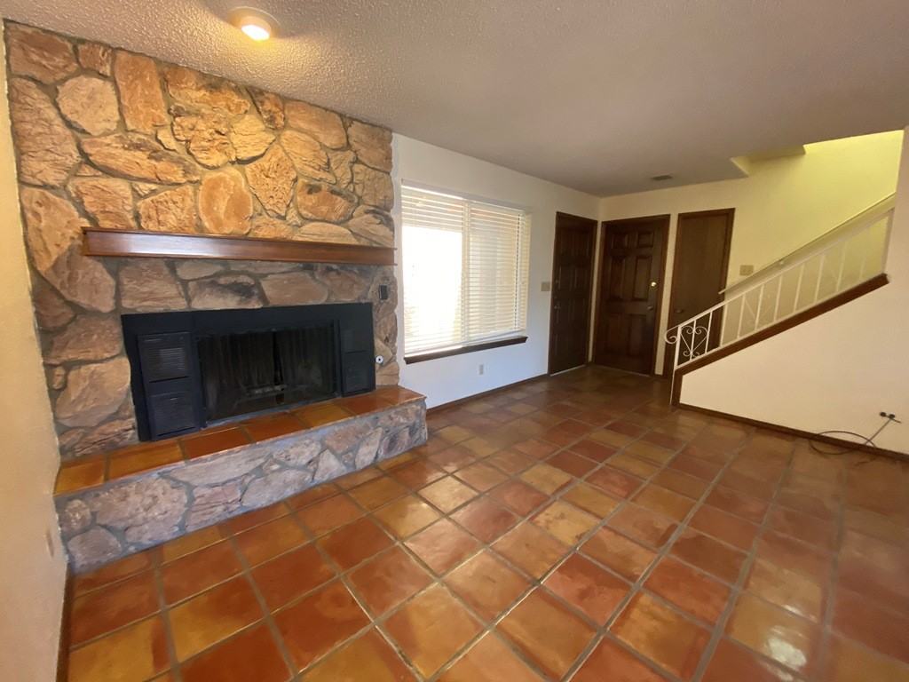 4847 Excalibur Dr #B - Photo 6 of 22
