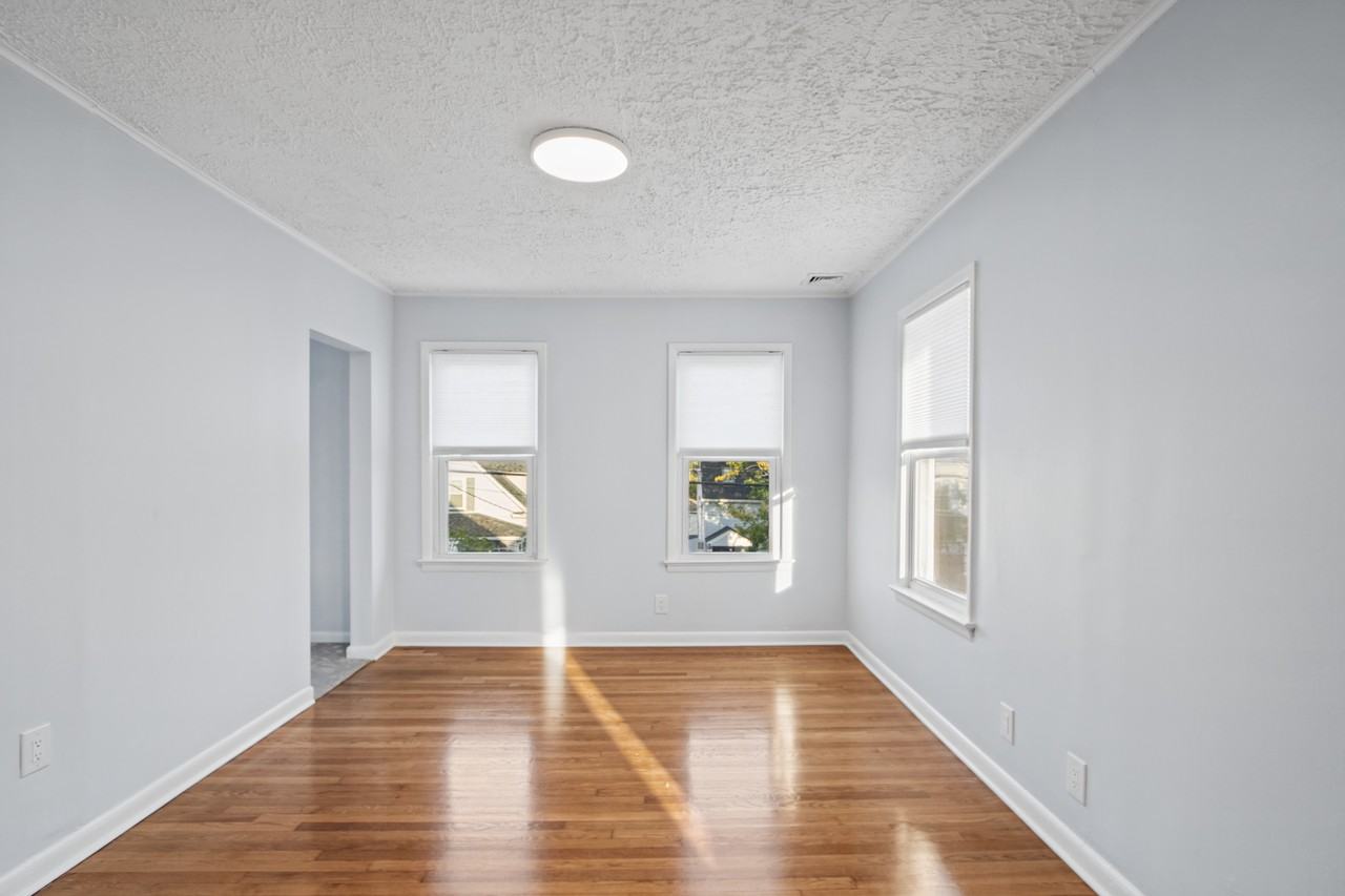 327 Jefferson St #2 - Photo 6 of 21