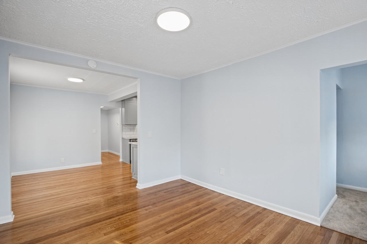 327 Jefferson St #2 - Photo 7 of 21