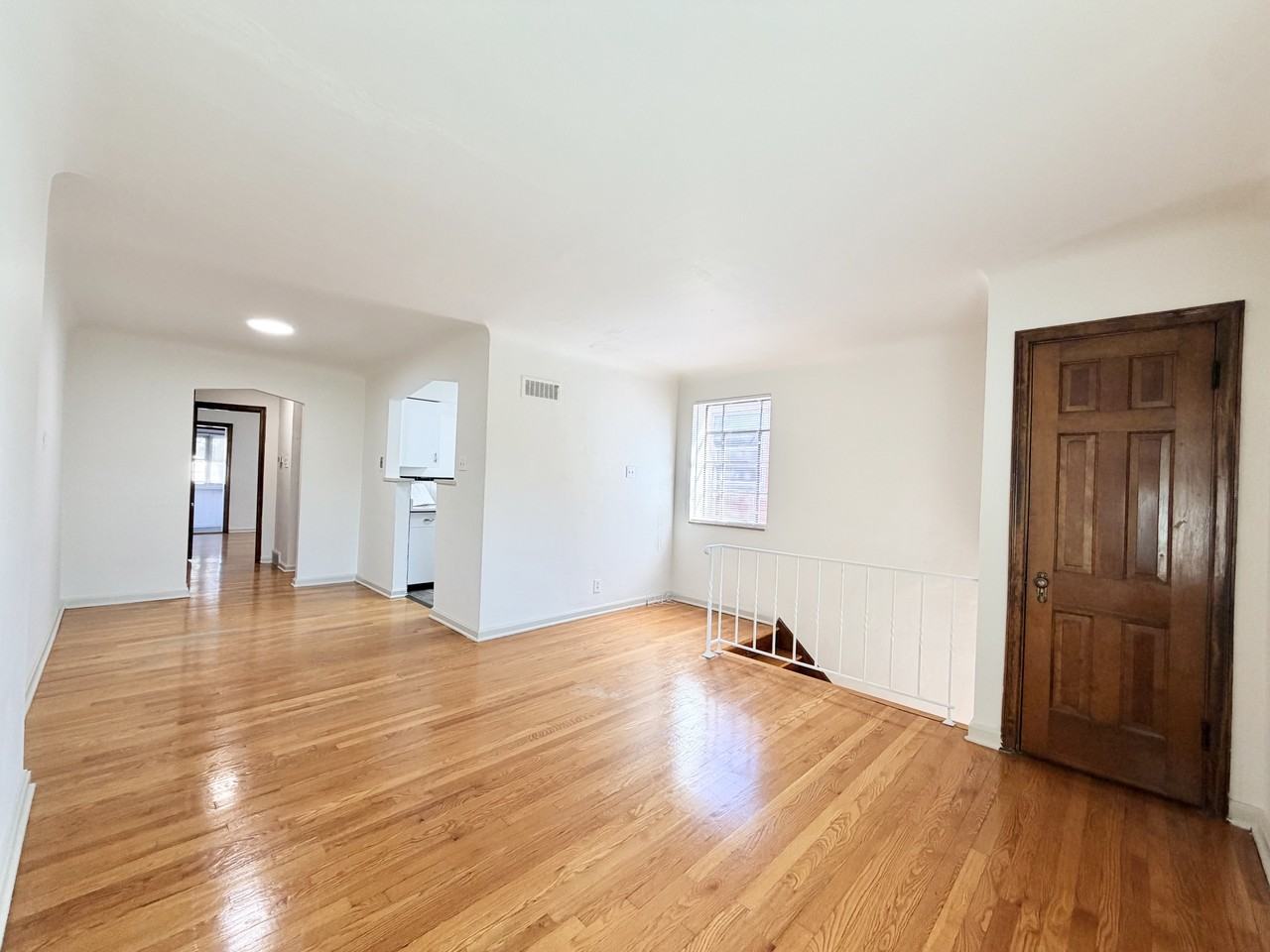 6337 Sutherland Ave #2F - Photo 4 of 13