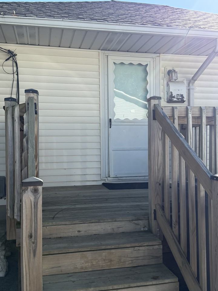 785 Downey Ave #NA - Photo 3 of 21