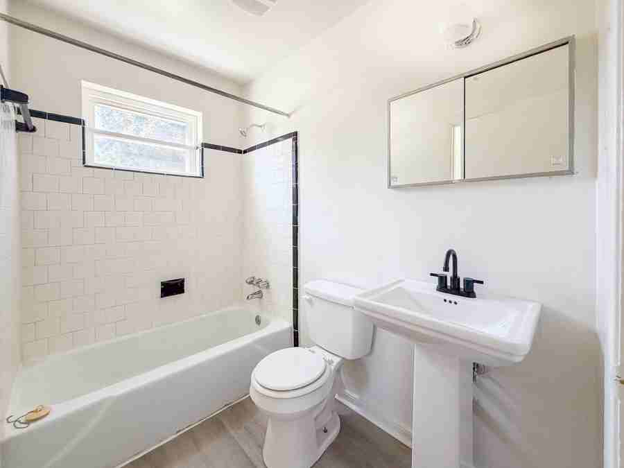 2520 Noel St #2520 - Photo 3 of 11
