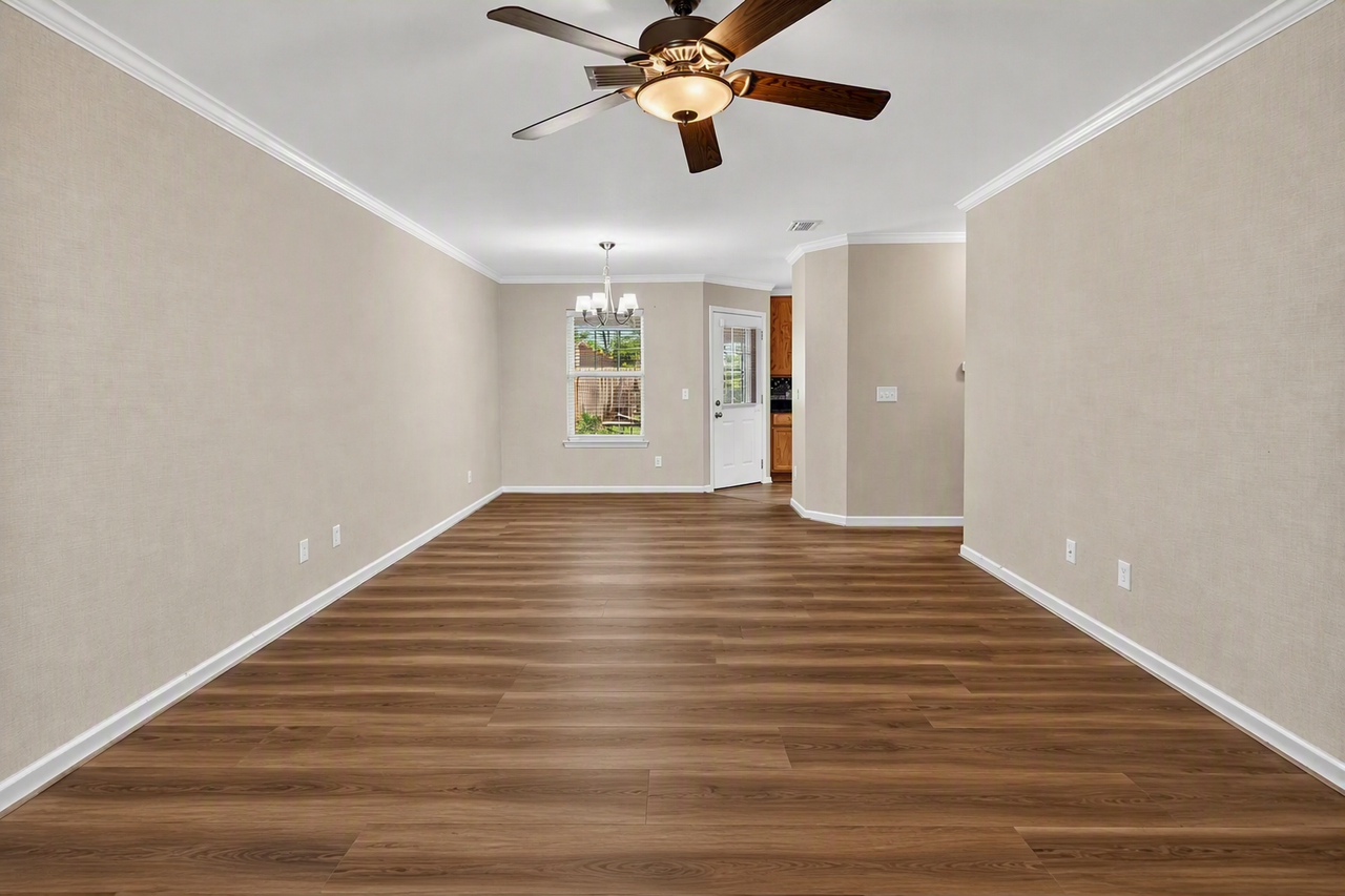 243 Woodlawn Ct #NA - Photo 3 of 34