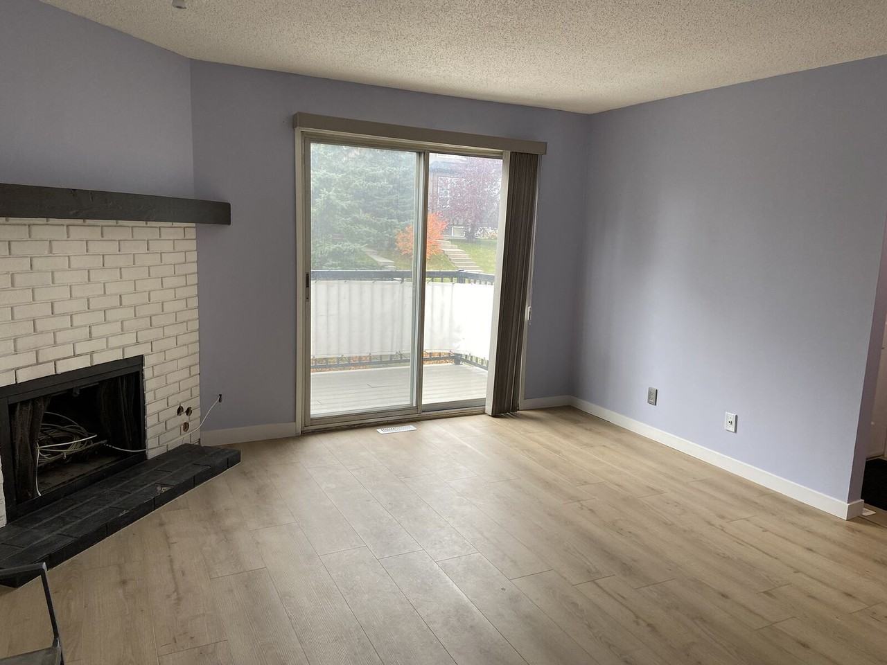 128 25 Ave Ne - Photo 5 of 16