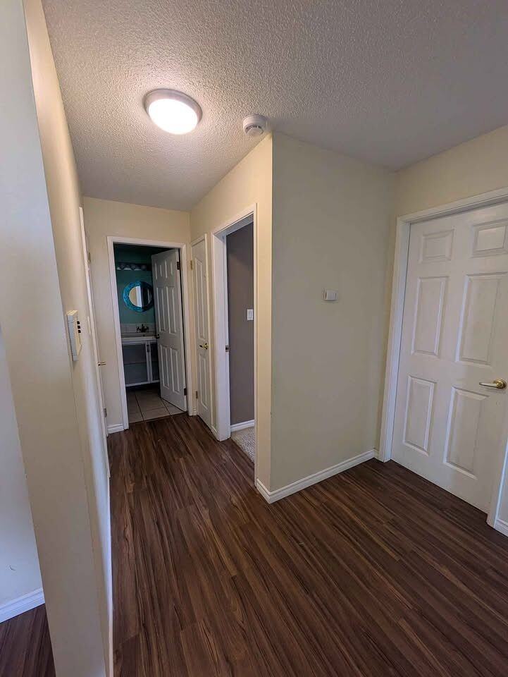 11308 - 11308 127 Ave Nw - Photo 4 of 9