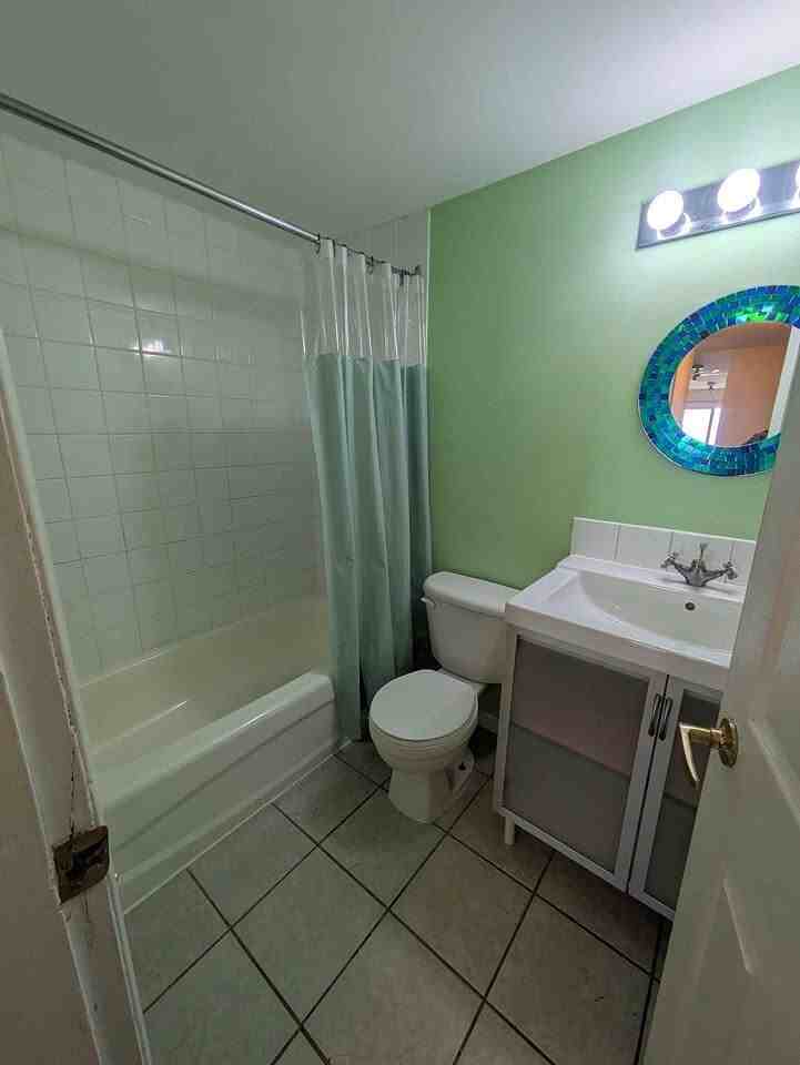 11308 - 11308 127 Ave Nw - Photo 6 of 9