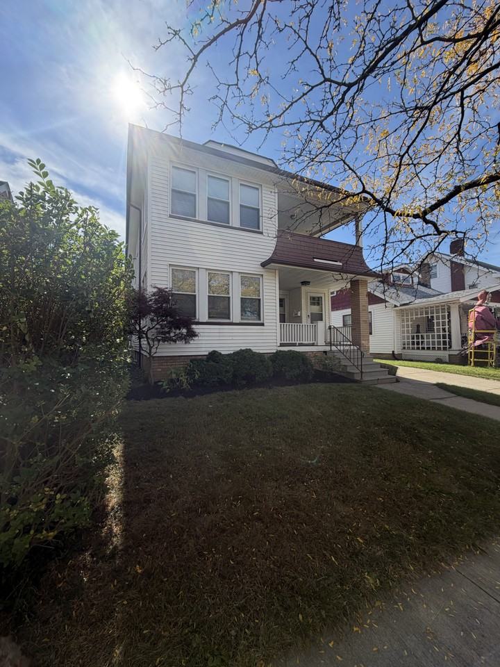 17323 Archdale Ave #DOWN - Photo 3 of 19