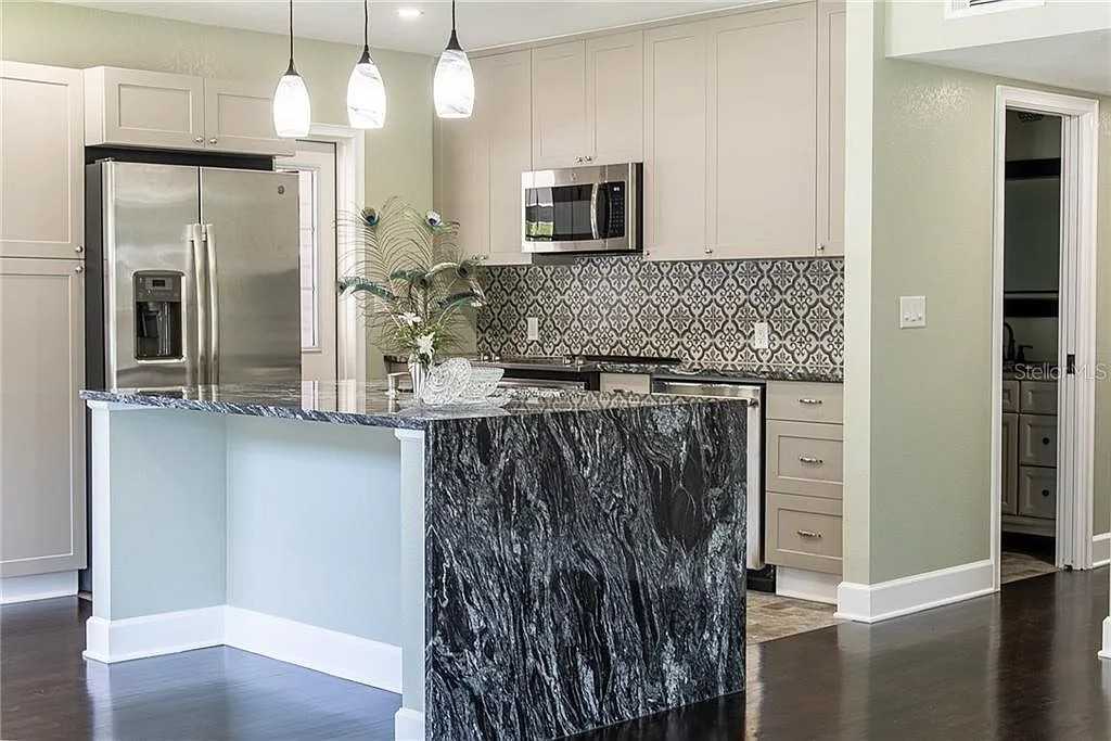 311 Beverly Blvd #NA - Photo 7 of 23