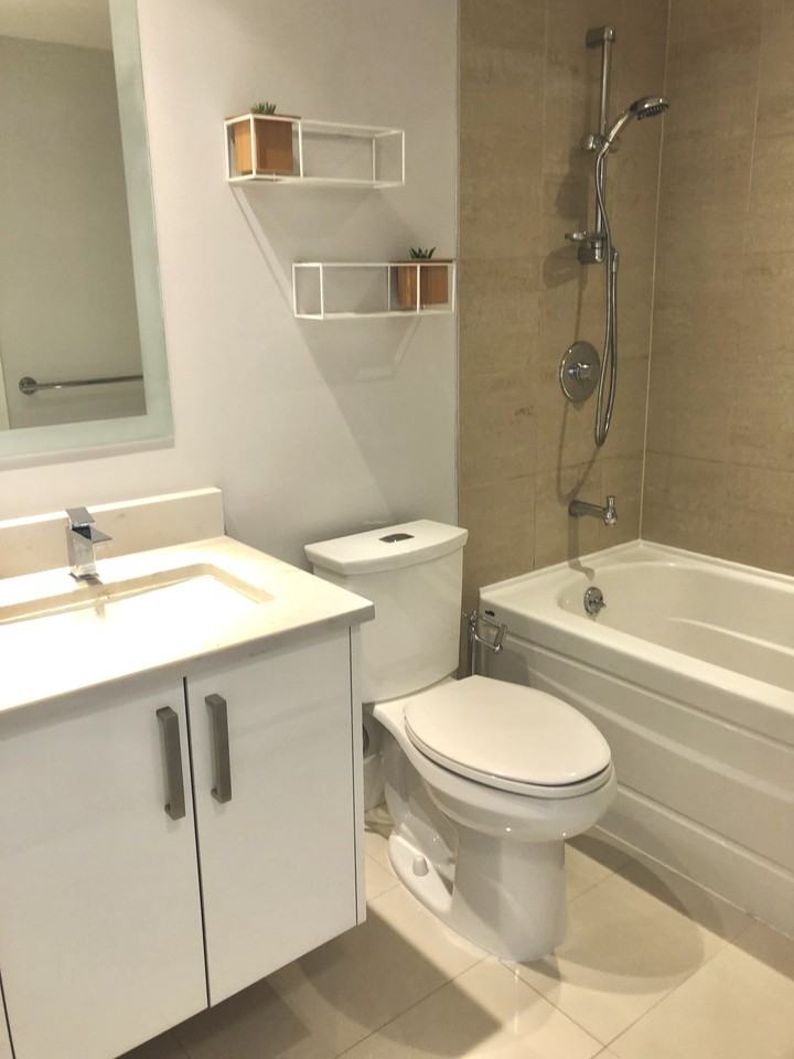 583 Beach Crescent #2007 - Photo 7 of 10