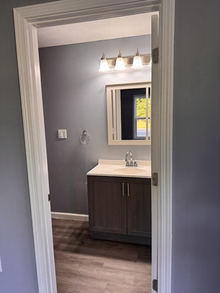 408 N Ohio St - Photo 4 of 14