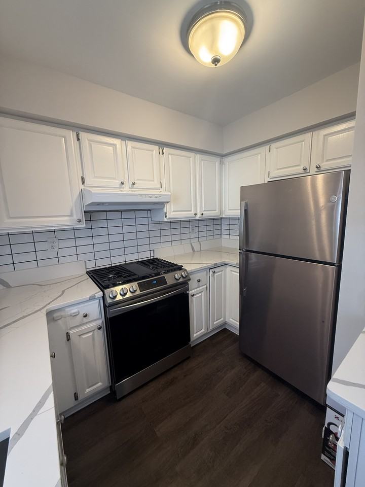 284 Silzer St #1 - Photo 4 of 27