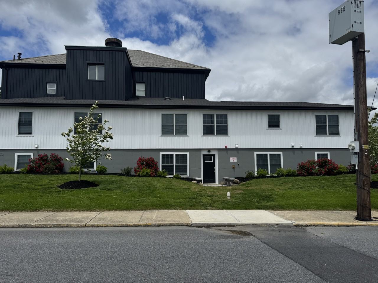 202 Center St #6