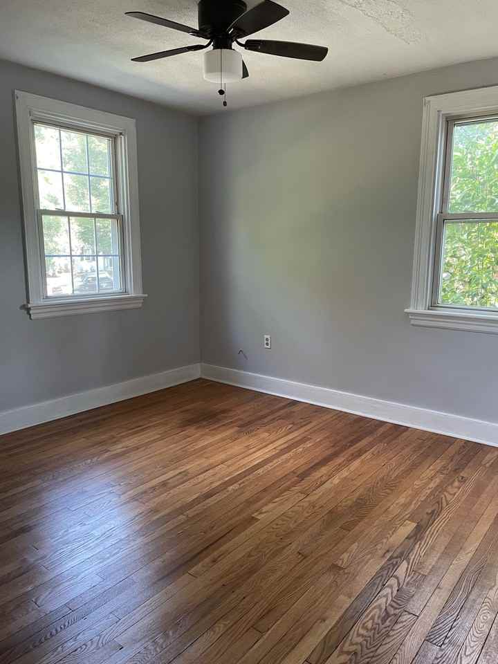 3429 W Franklin St #1 - Photo 5 of 9