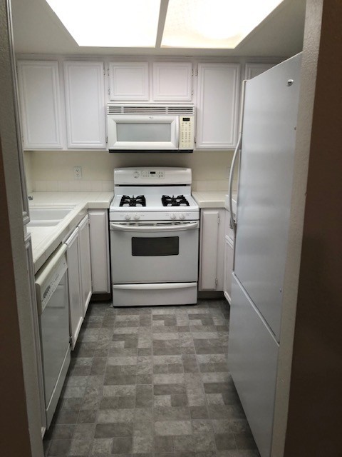 1908 Rio Canyon Court #101 - Photo 3 of 16