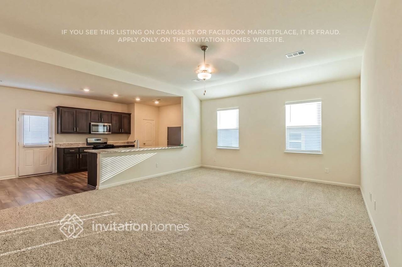 10805 Copper Hills Ln - Photo 7 of 19