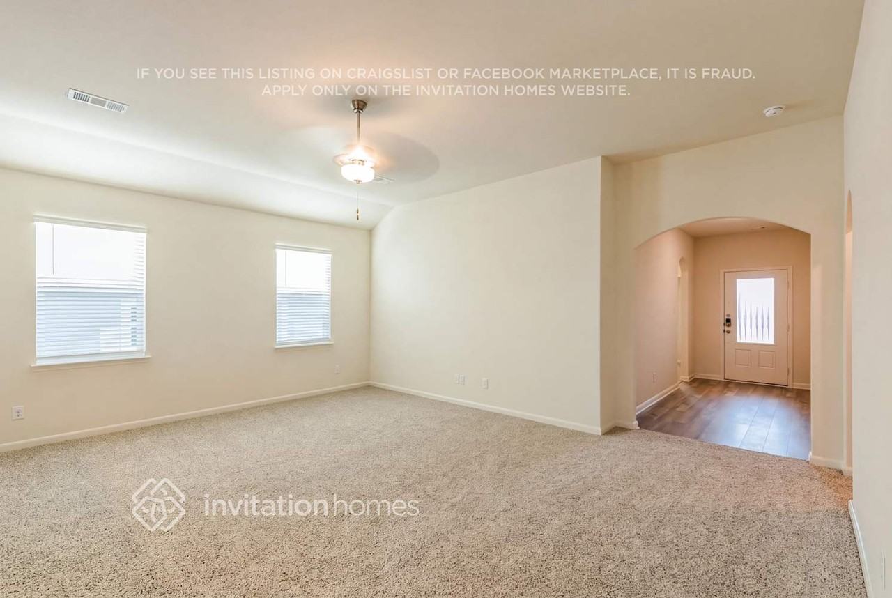 10805 Copper Hills Ln - Photo 5 of 19