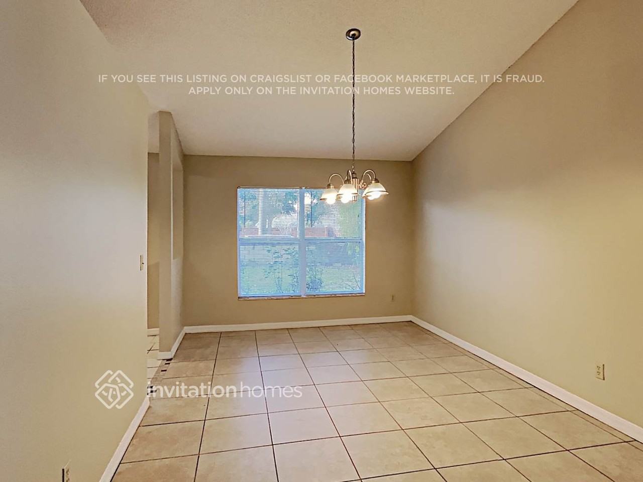 8123 Whistlewing Ct - Photo 3 of 22
