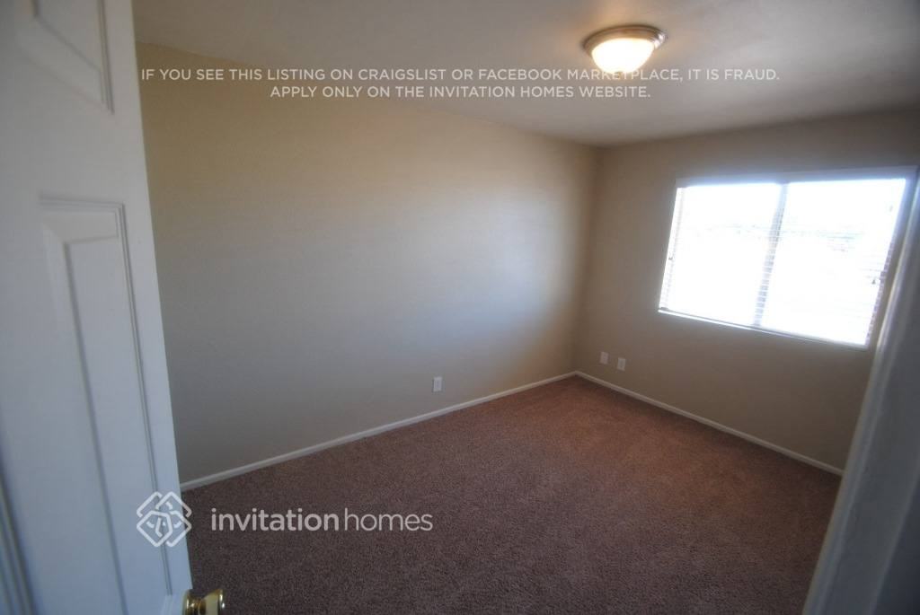 297 S 95th St - Photo 5 of 12