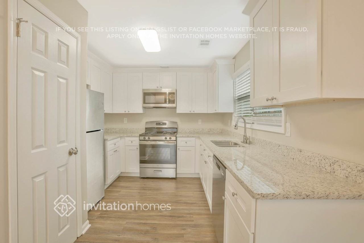 3899 Smokemist Trce - Photo 5 of 28