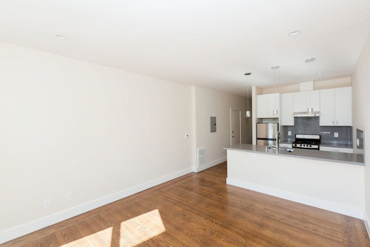 430 Baker - Photo 6 of 18
