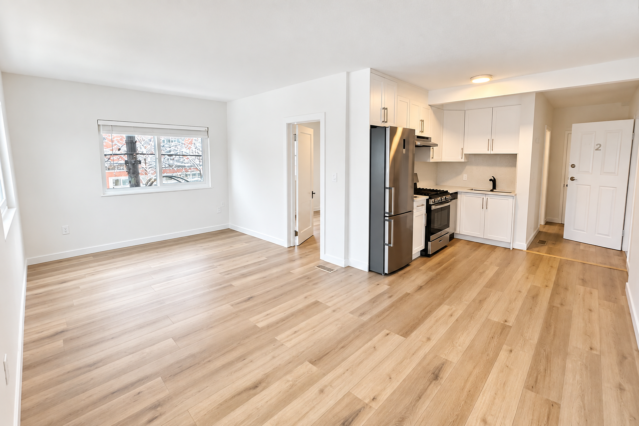 2303 Main St - Photo 2 of 9