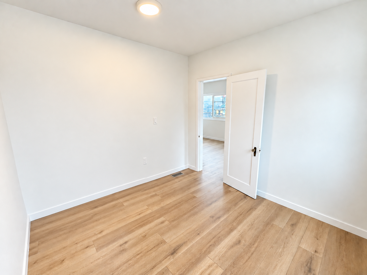 2303 Main St - Photo 5 of 9