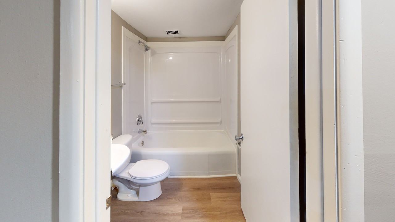 1321 S College Ave #1 - Photo 3 of 13