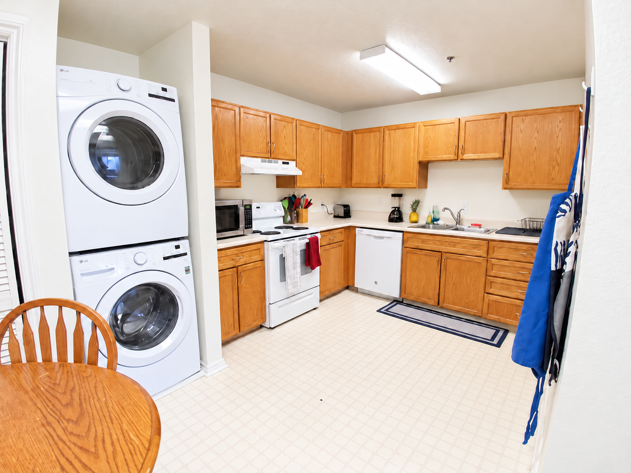 585 N 400 E #01SHARED1 - Photo 4 of 20