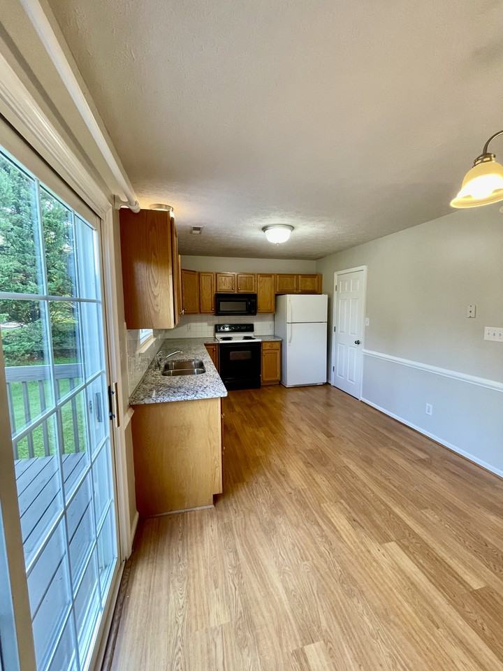 198 Mulberry Cir #1 - Photo 4 of 36