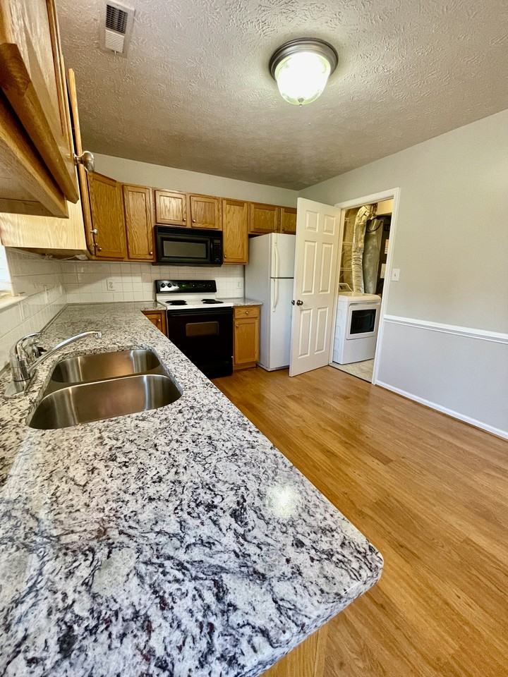 198 Mulberry Cir #1 - Photo 6 of 36