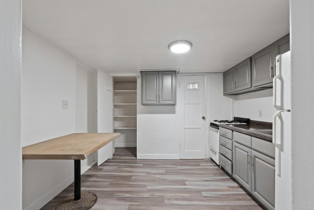 740 E 820 N - Photo 7 of 12
