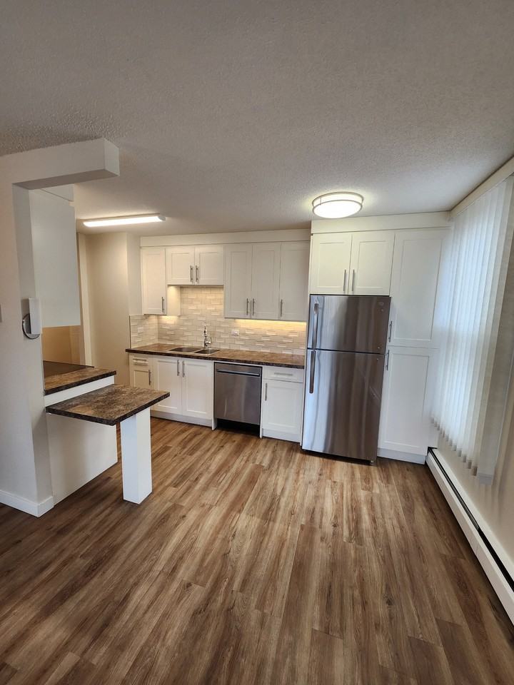 2315 14A Street S.W. - Photo 5 of 5
