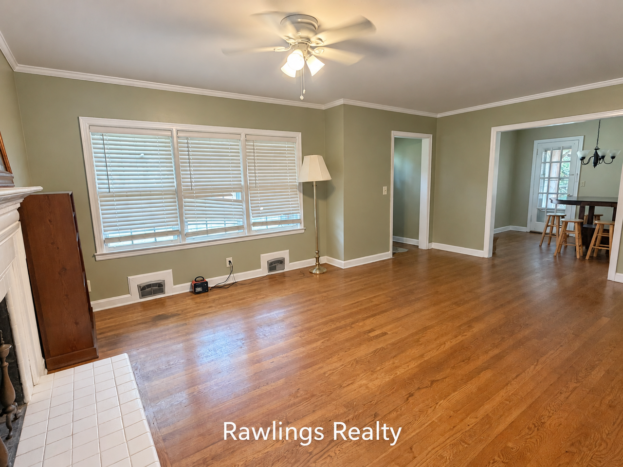 1119 Maple Dr #1 - Photo 3 of 16