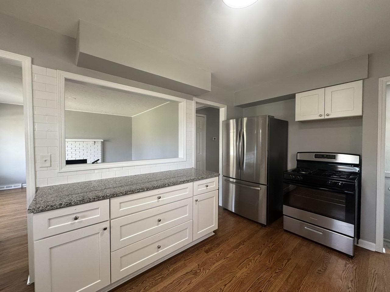 1900 W Jefferson Ave #1 - Photo 5 of 18