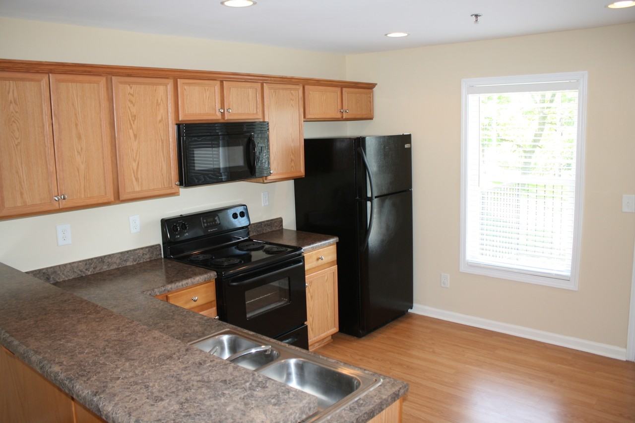 232 Epps Bridge Rd - 09E #09E - Photo 2 of 25