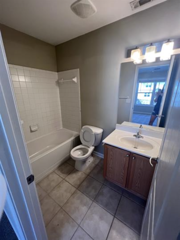 232 Epps Bridge Rd - 09E #09E - Photo 6 of 25