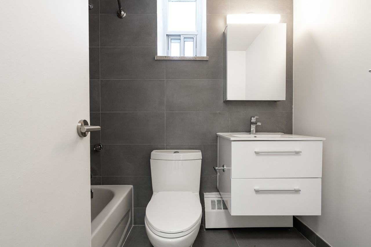 190 Jameson Avenue - Photo 3 of 10