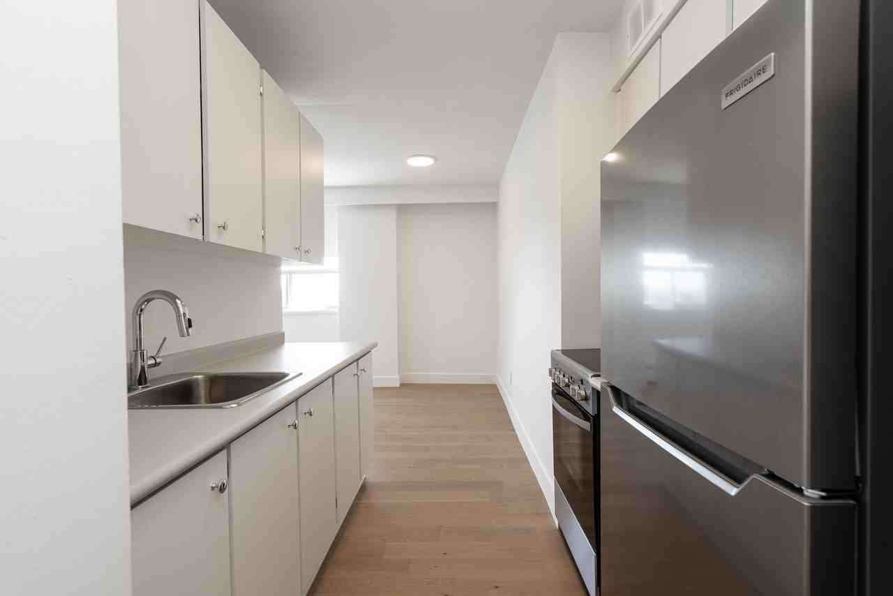 190 Jameson Avenue - Photo 6 of 10