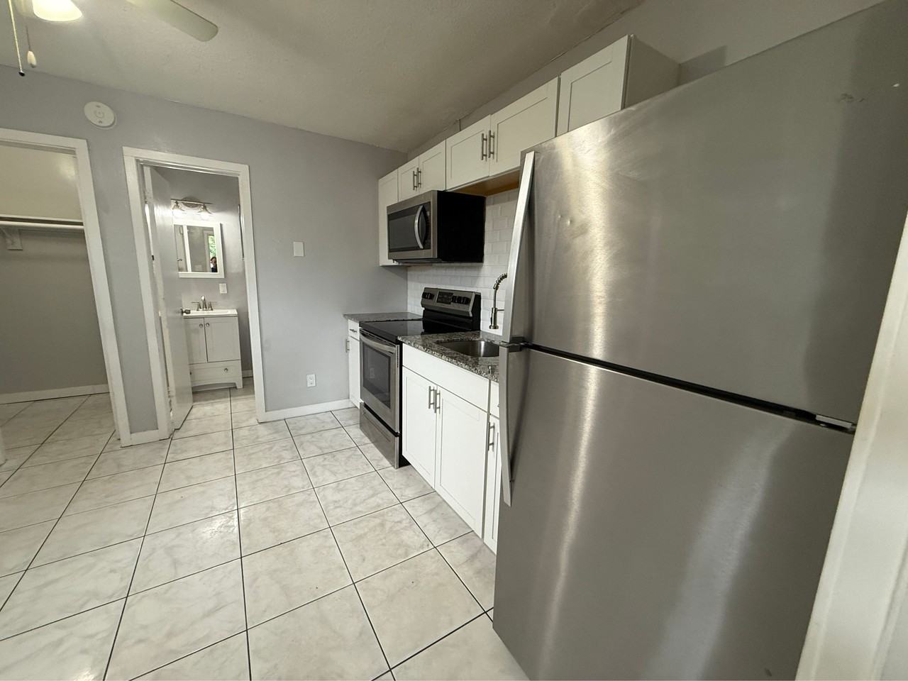 121 Nw 32nd Ave #12B - Photo 3 of 16