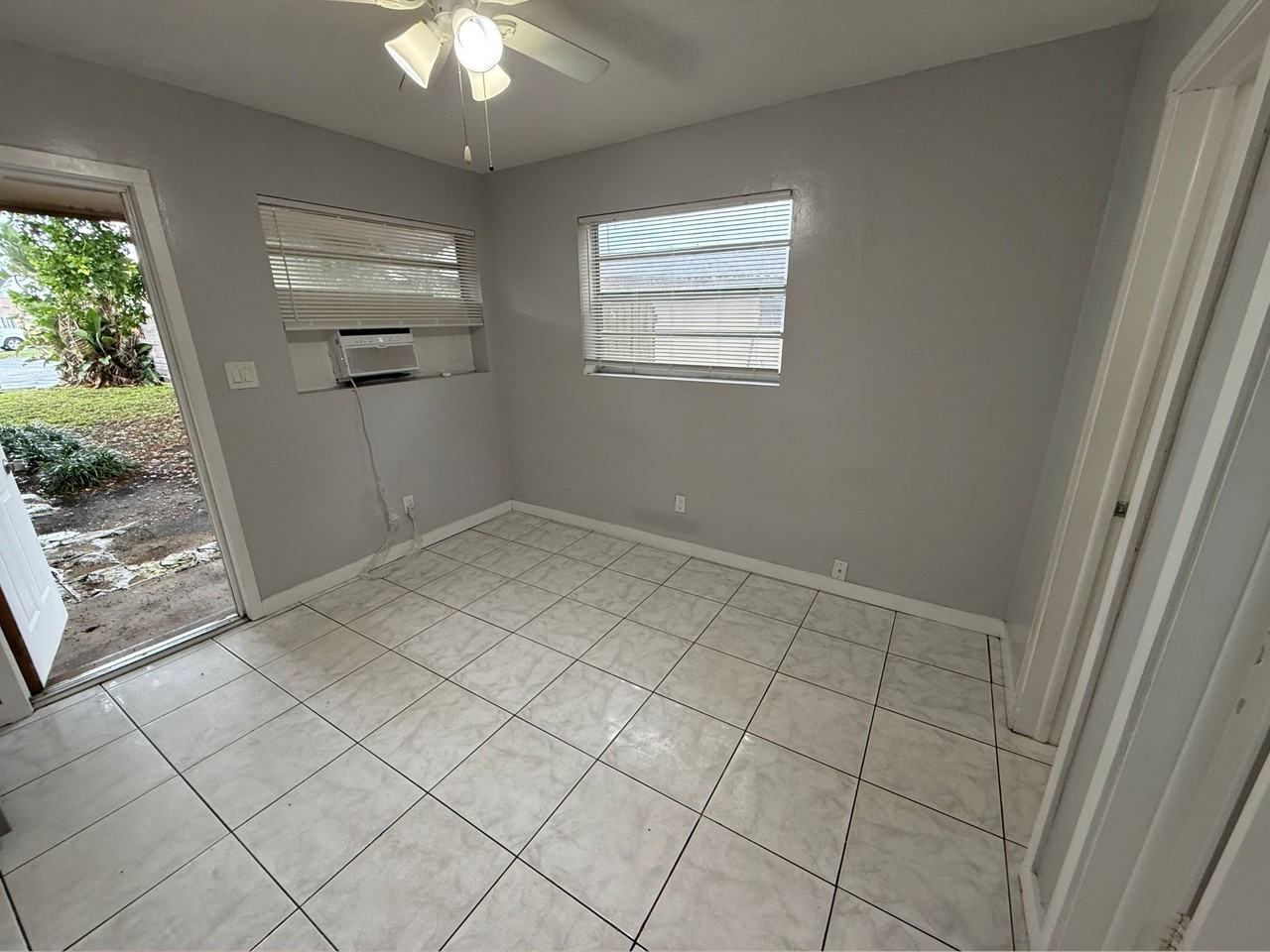121 Nw 32nd Ave #12B - Photo 5 of 16