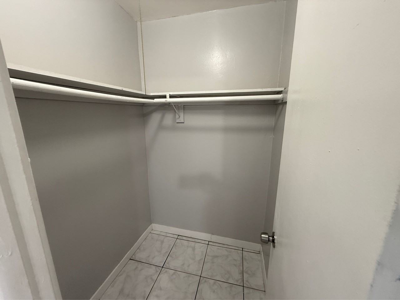 121 Nw 32nd Ave #12B - Photo 7 of 16