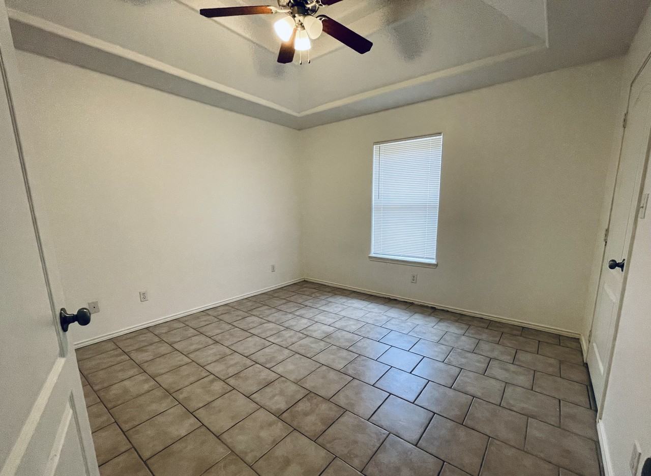 2401 Moonlight Ln #3 - Photo 7 of 13