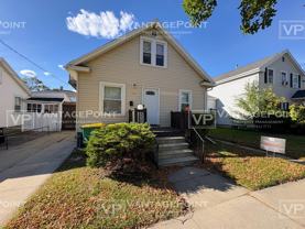 111 N Van Buren St Uppr #UPPER - Photo 1 of 1
