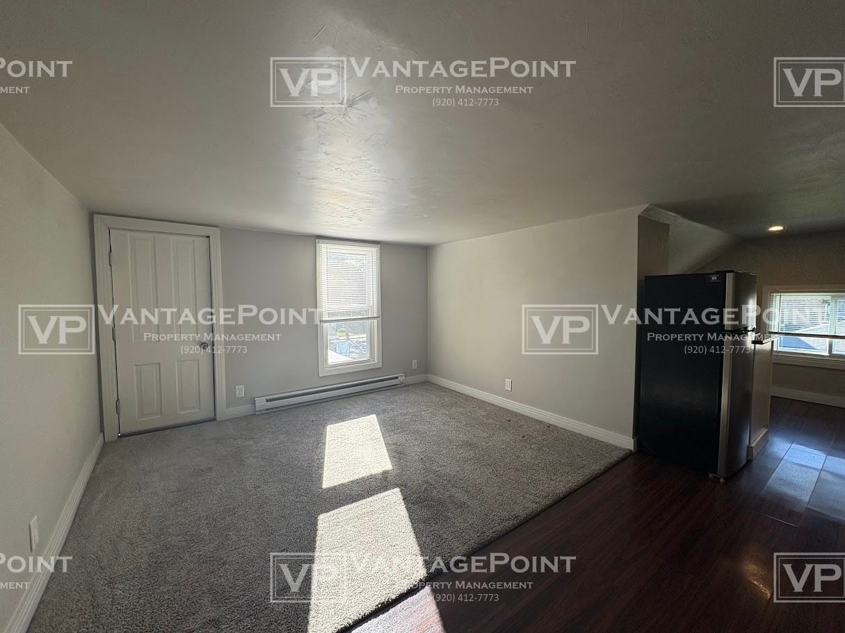 111 N Van Buren St Uppr - Photo 6 of 11